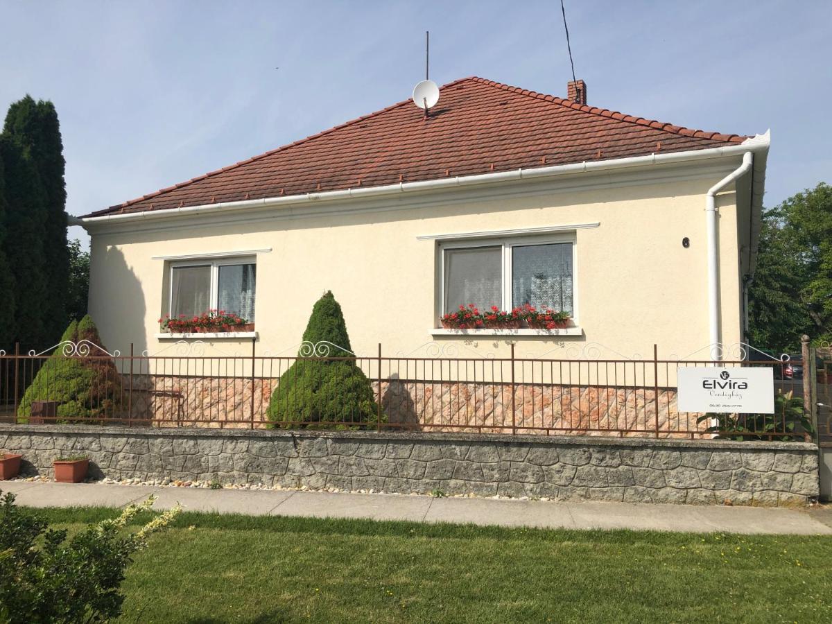 Apartmán Elvira Vendeghaz Kisbodak Exteriér fotografie